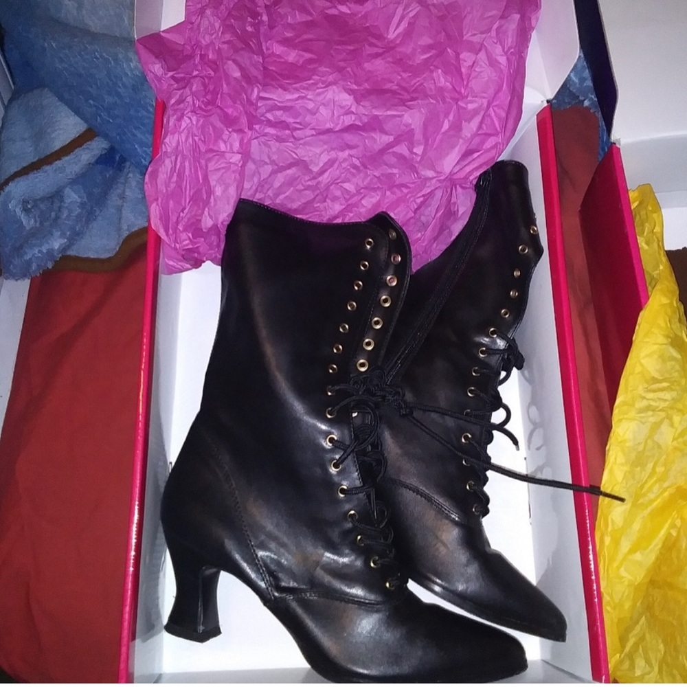 Sz 7 pointy toe boots Super Witchy boot Halloween